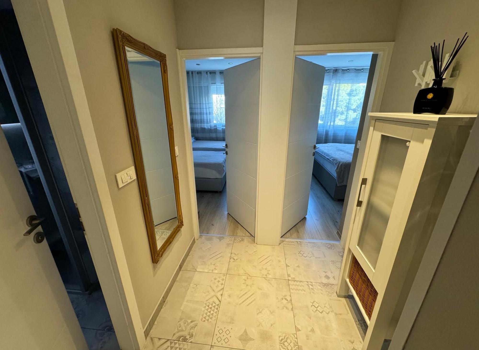Apartment Astra With Private Parking Split Eksteriør bilde